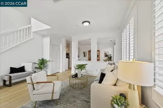 Photo #5: 41121686 Listing