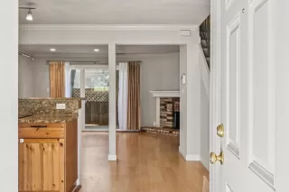 Photo #1: 41121692 Listing