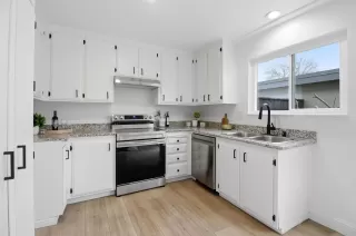 Photo #3: 41121722 Listing