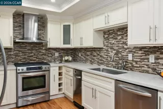 Photo #6: 41121738 Listing