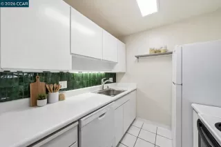 Photo #3: 41121793 Listing