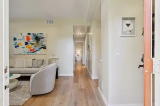 Photo #2: 41121811 Listing