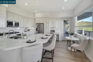 Photo #1: 41121813 Listing 