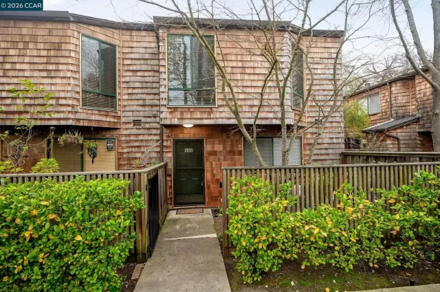 MLS: 41121858 Condo For Sale