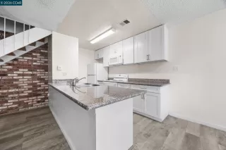 Photo #6: 41121901 Listing