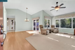 Photo #2: 41121953 Listing