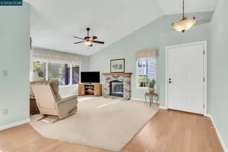 Photo #3: 41121953 Listing