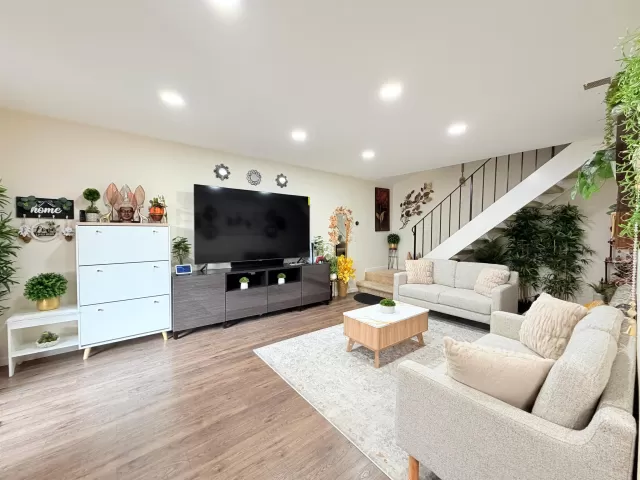 MLS: 41122000 Condo For Sale