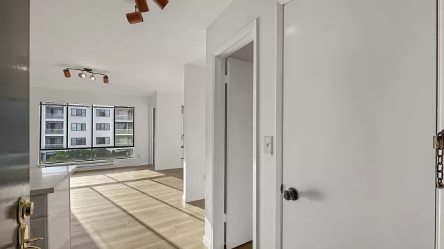 MLS: 41122021 Condo For Sale