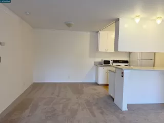 Photo #4: 41122132 Listing