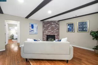 Photo #5: 41122236 Listing 