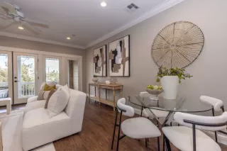 Photo #6: 41122304 Listing