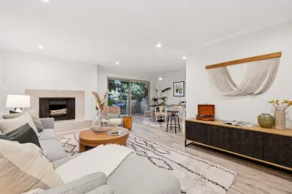 Photo #5: 41122334 Listing