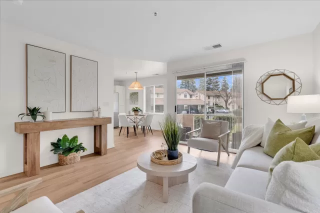 MLS: 41122357 Condo For Sale