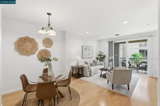 Photo #4: 41122372 Listing