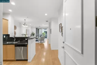 Photo #5: 41122372 Listing