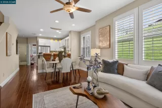 Photo #4: 41122385 Listing