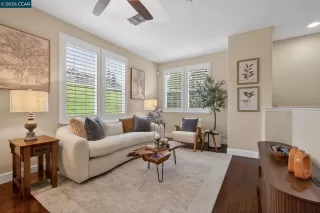 Photo #5: 41122385 Listing