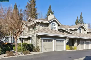 More Details about MLS # 41122387 : 19 DANVILLE OAK PL