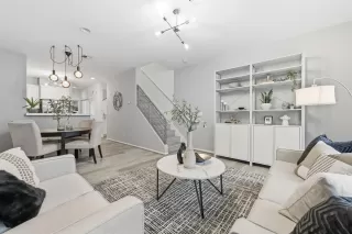 More Details about MLS # 41122436 : 1411 NEVIN PLZ