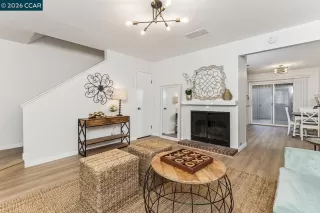 Photo #4: 41122484 Listing