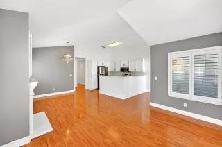 Photo #6: 41122499 Listing