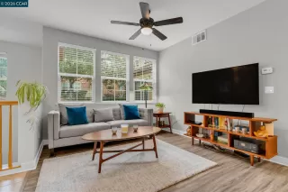 Photo #6: 41122548 Listing 