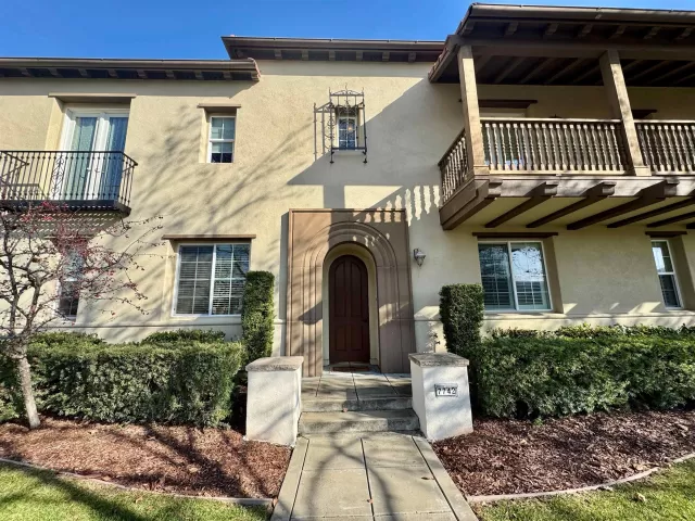 MLS: 41122559 Condo For Sale