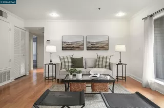 Photo #2: 41122590 Listing