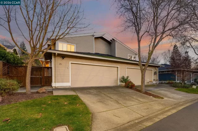 MLS: 41122624 Condo For Sale