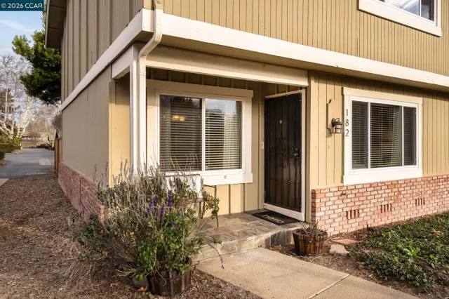 MLS: 41122631 Condo For Sale