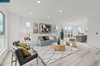 Photo #2: 41122653 Listing