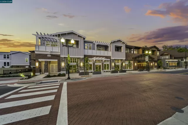 MLS: 41122658 Condo For Sale