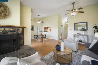 Photo #2: 41122785 Listing 