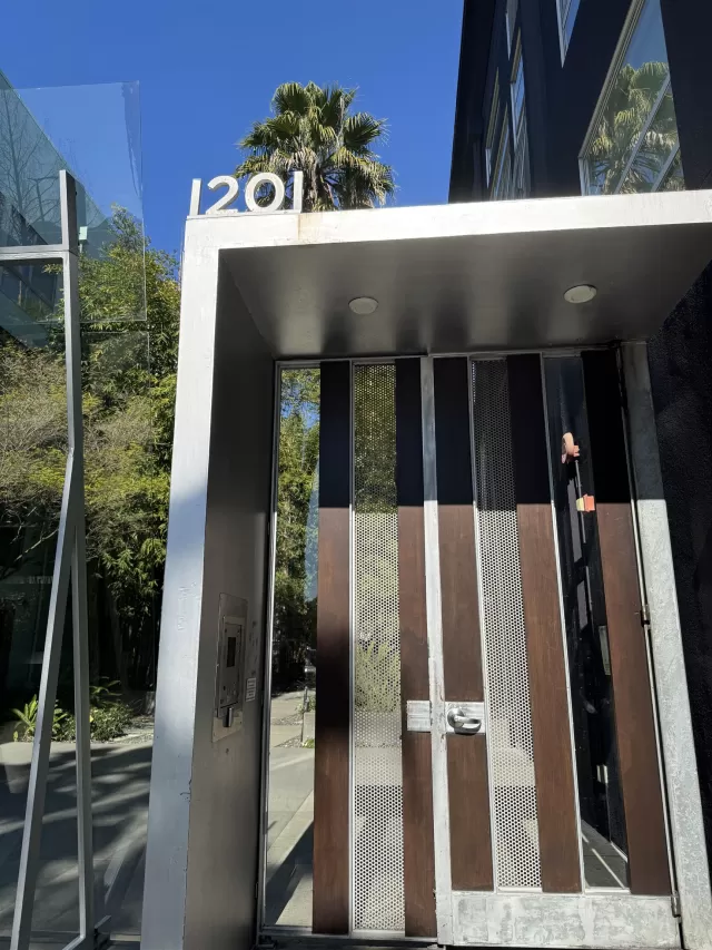 MLS: 41122790 Condo For Sale