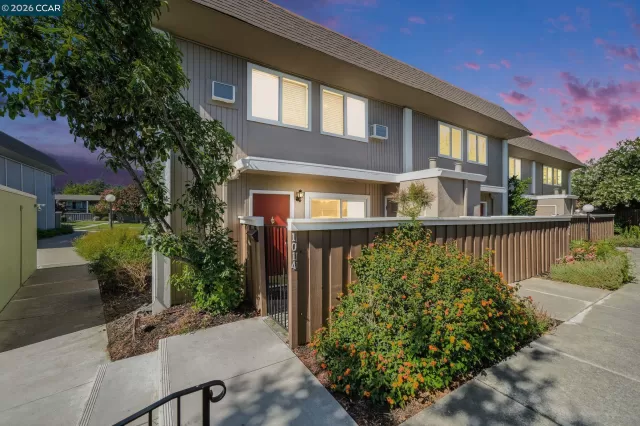 MLS: 41122843 Condo For Sale