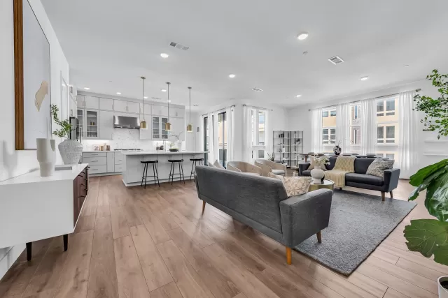 MLS: 41122971 Condo For Sale