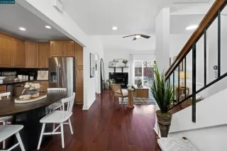 Photo #5: 41123052 Listing 