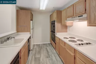 Browse active condo listings in WATERFORD