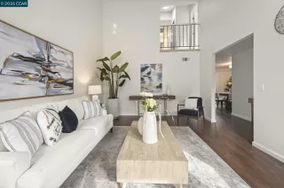 More Details about MLS # 41123091 : 410 CAMELBACK ROAD