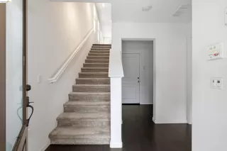 Photo #6: 41123179 Listing