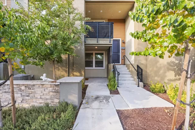 MLS: 41123213 Condo For Sale