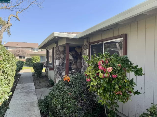 MLS: 41123240 Condo For Sale