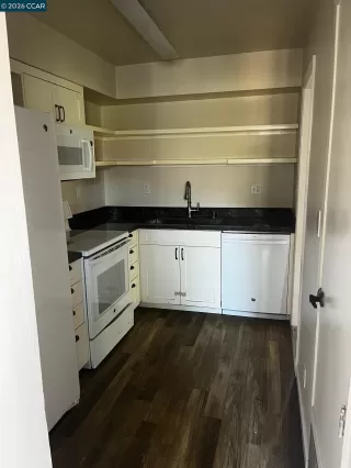 Photo #1: 41123240 Listing 