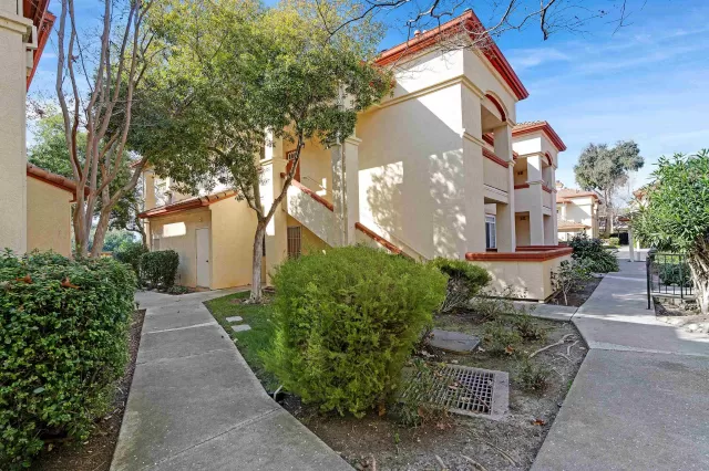 MLS: 41123423 Condo For Sale