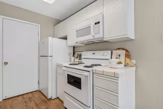 Photo #5: 41123423 Listing 