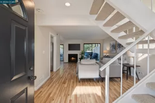 Photo #1: 41123642 Listing 