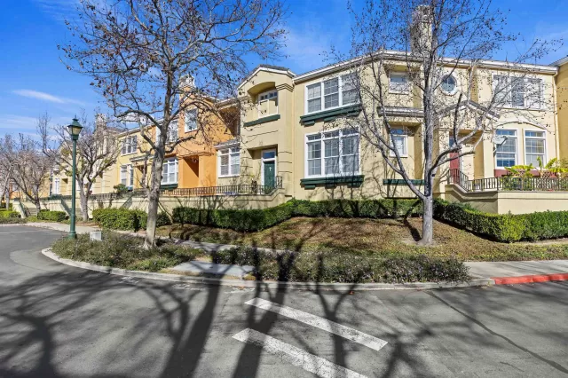 MLS: 41123667 Condo For Sale