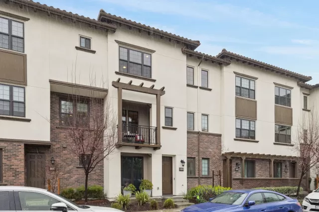 MLS: 41123756 Condo For Sale