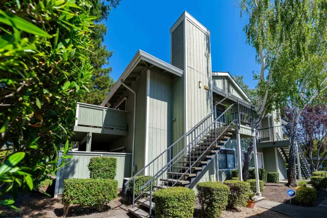 MLS: 41123764 Condo For Sale